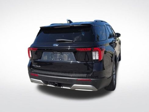Used 2026 Ford Explorer Platinum RWD image 4