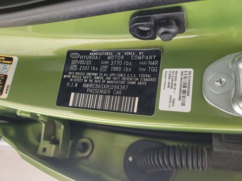 Used 2024 Hyundai Venue SEL image 33