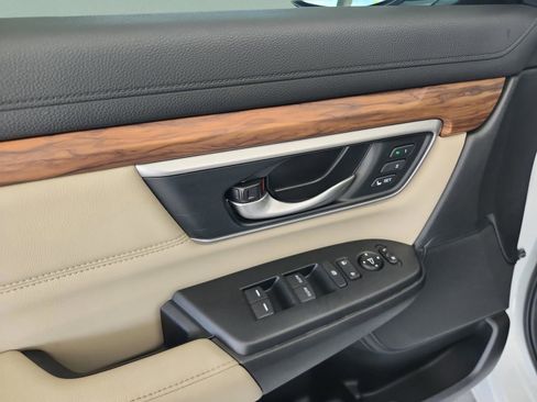 Used 2020 Honda CR-V Touring image 16
