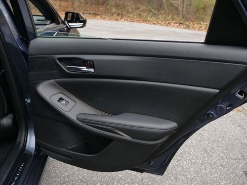 Used 2021 Toyota Avalon XSE image 38