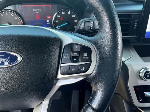 Certified 2022 Ford Explorer XLT w/ Equipment Group 202A image 18