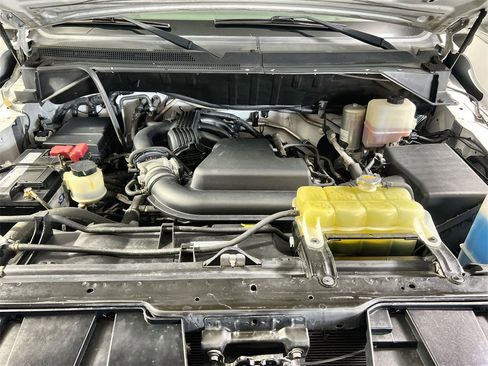 Used 2021 Nissan NV 1500 S image 17