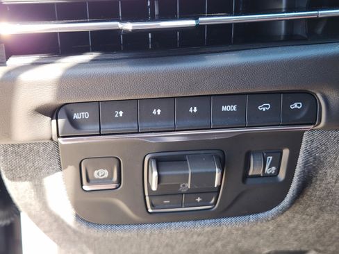 Used 2026 Cadillac Escalade ESV Platinum Sport w/ LPO, Floor Liner Package image 26