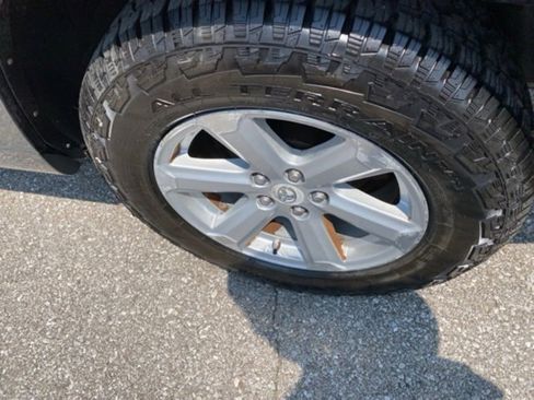 Used 2010 Toyota Highlander 4WD image 27