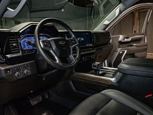 Used 2025 Chevrolet Silverado 1500 RST w/ Convenience Package II image 12