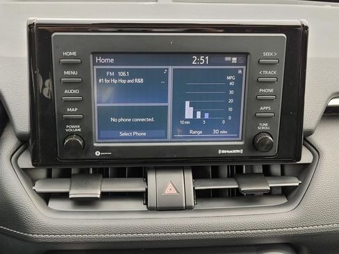 Used 2021 Toyota RAV4 XLE w/ Convenience Package image 18