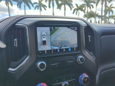 Used 2021 GMC Sierra 1500 Denali w/ Denali Ultimate Package image 9