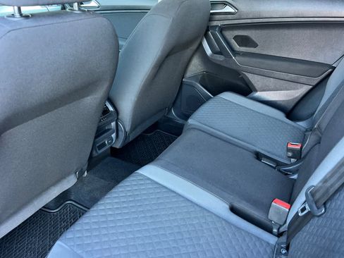 Used 2018 Volkswagen Tiguan S image 4