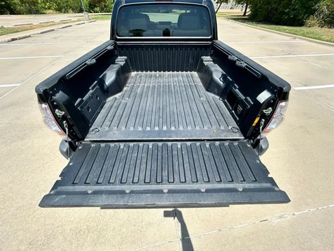 Used 2014 Toyota Tacoma PreRunner w/ TRD Sport Package RWD image 9