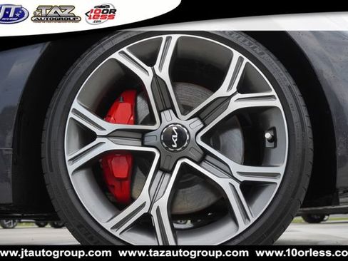 Used 2020 Kia Stinger GT1 RWD image 10