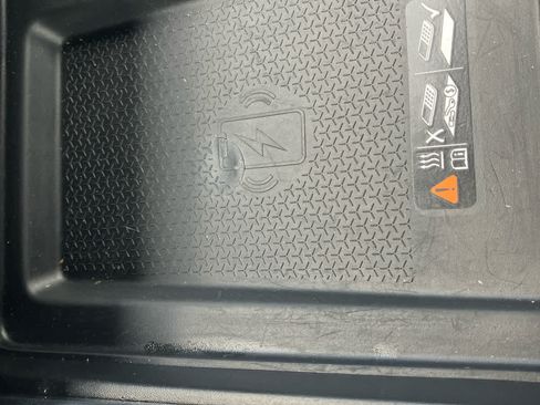 Used 2025 GMC Acadia Elevation FWD image 30