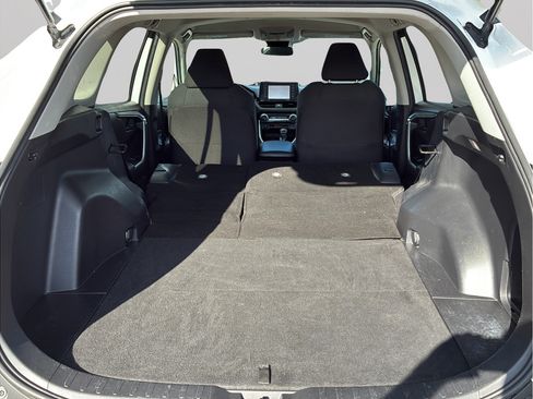 Used 2022 Toyota RAV4 LE FWD image 9