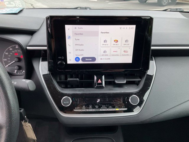 Used 2025 Toyota Corolla LE FWD image 12