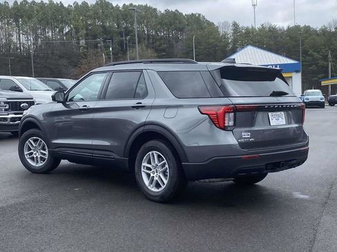 New 2026 Ford Explorer Active RWD image 17