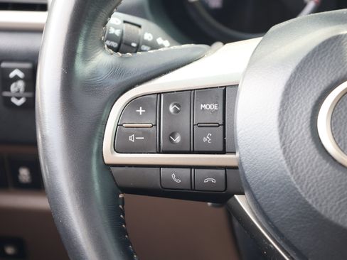 Used 2023 Lexus GX 460 Luxury w/ Accessory Package AWD/4WD image 19