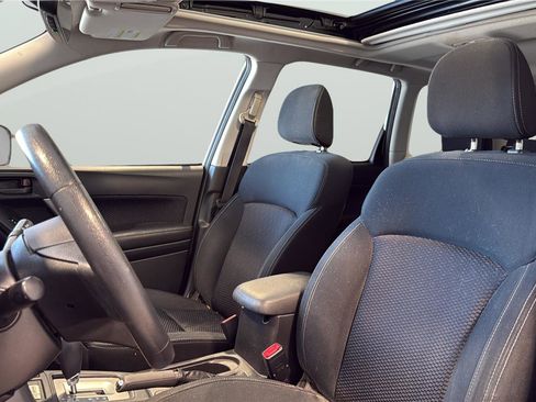 Used 2017 Subaru Forester 2.5i Premium w/ All-Weather Package AWD/4WD image 11