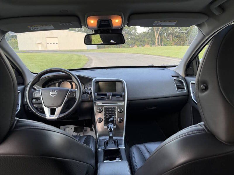 Used 2014 Volvo XC60 T6 AWD/4WD image 17