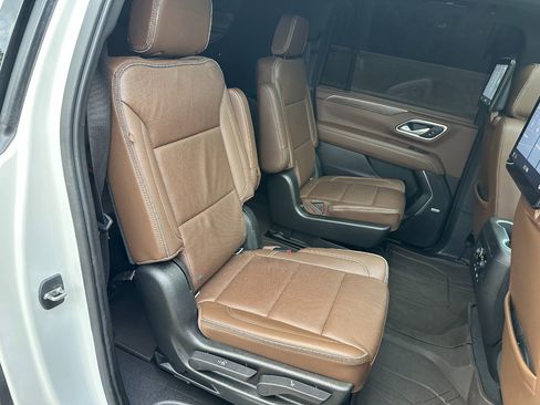 Used 2021 Chevrolet Suburban High Country image 27