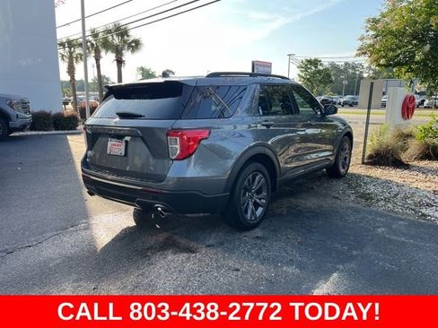 Used 2023 Ford Explorer XLT w/ Equipment Group 202A RWD image 3
