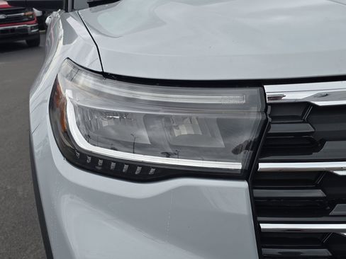 New 2026 Ford Explorer Active w/ Active Comfort Package RWD image 7