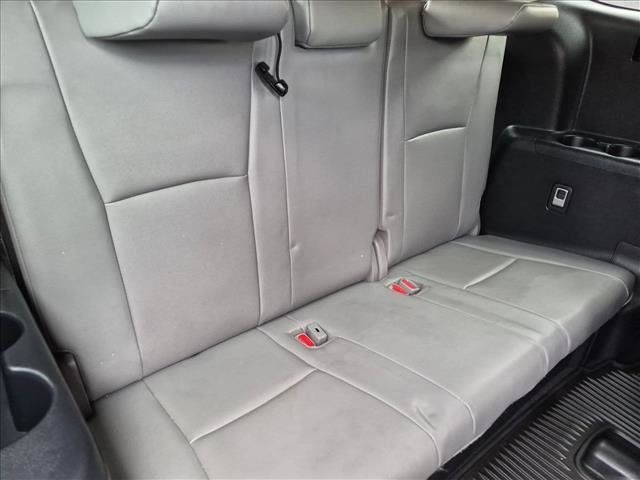 Used 2020 Toyota Highlander XLE AWD/4WD image 21