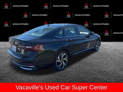Used 2025 Volkswagen Jetta SEL FWD image 5