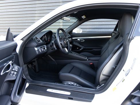 Certified 2025 Porsche 718 Cayman image 24