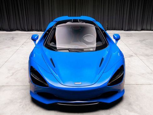 Used 2024 McLaren 750S RWD image 21