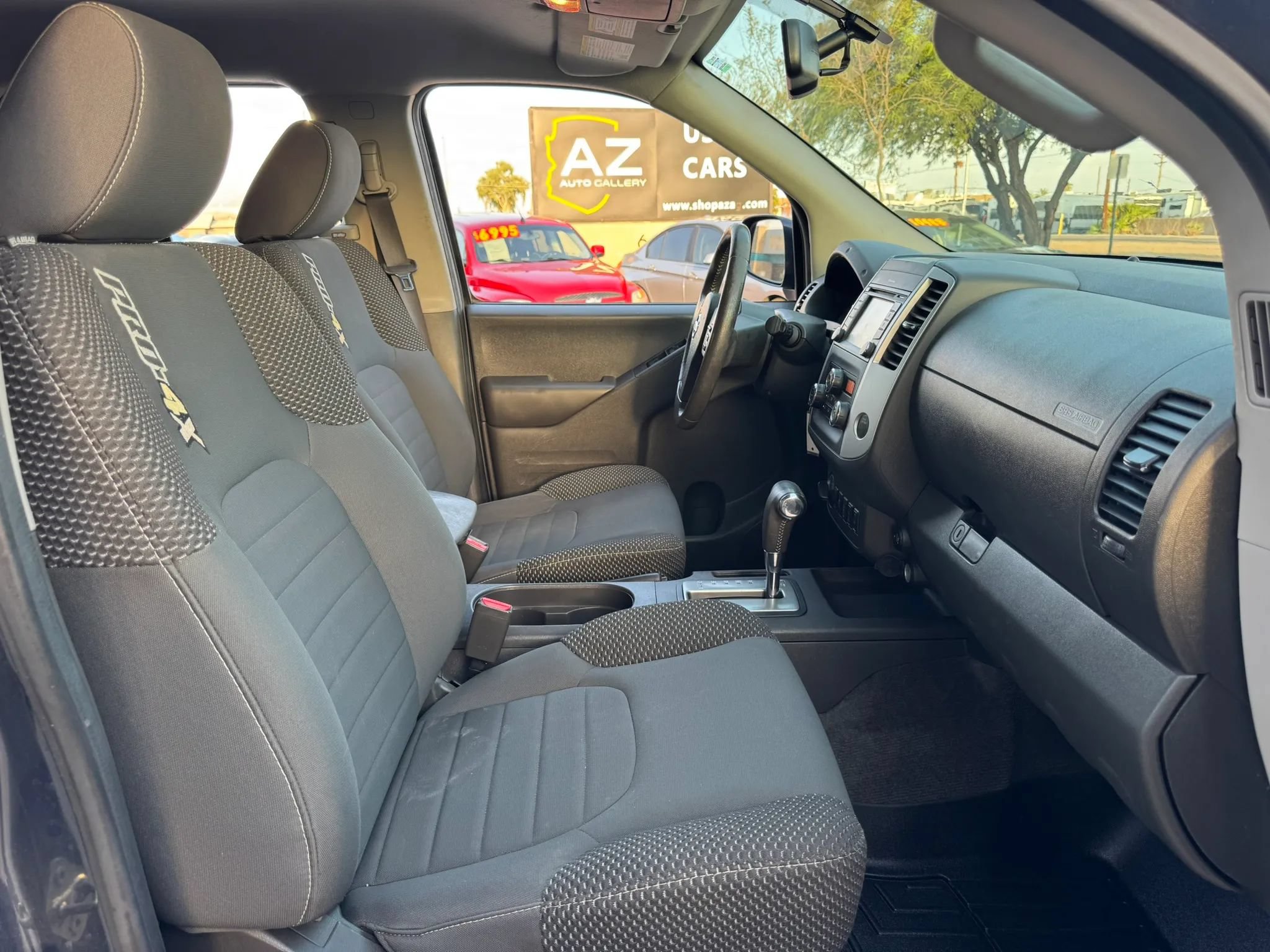 Used 2018 Nissan Frontier PRO-4X AWD/4WD image 31