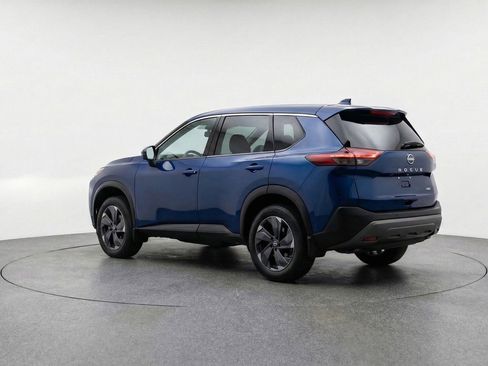 Used 2025 Nissan Rogue SV AWD/4WD image 6