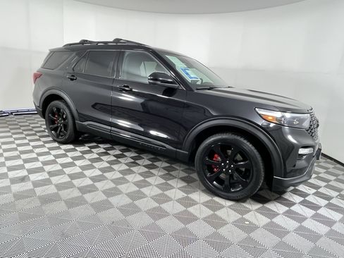 Used 2023 Ford Explorer ST w/ Equipment Group 401A image 8