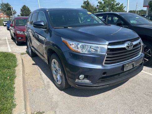 Used 2016 Toyota Highlander Limited w/ Driver Technology Package AWD/4WD image 2