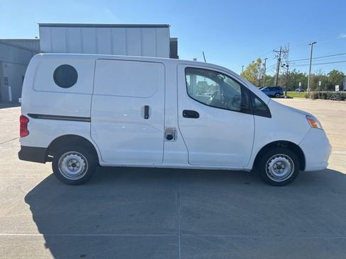 Used 2021 Nissan NV200 S w/ Back Door Glass Package image 3