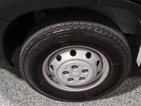 Used 2023 RAM ProMaster 2500 FWD image 11
