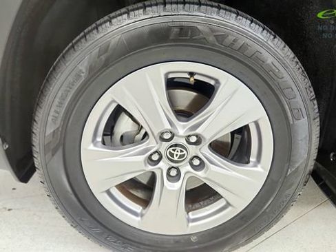 Used 2023 Toyota RAV4 XLE w/ Convenience Package FWD image 75