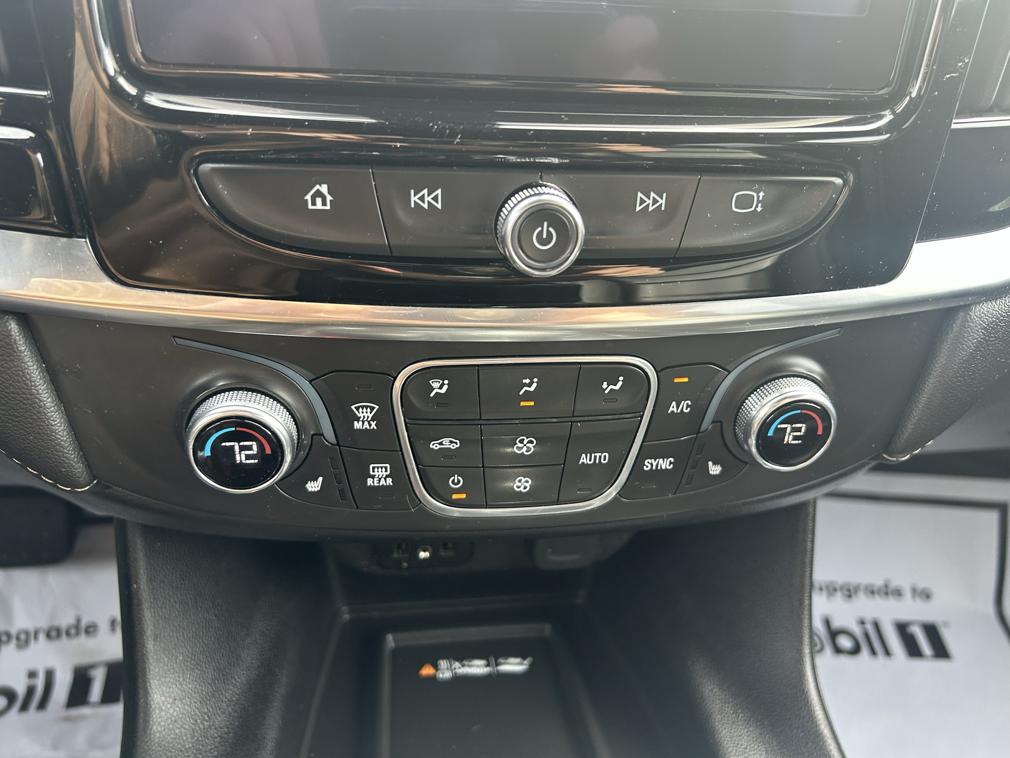 Used 2022 Chevrolet Traverse LT AWD/4WD image 11
