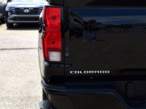 Used 2023 Chevrolet Colorado W/T RWD image 11