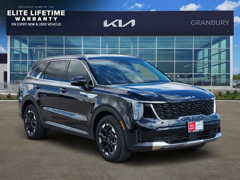 Certified 2026 Kia Sorento S FWD image 3