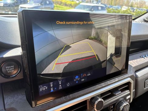 Used 2024 Toyota Tacoma Limited w/ Limited Package (LT) image 21