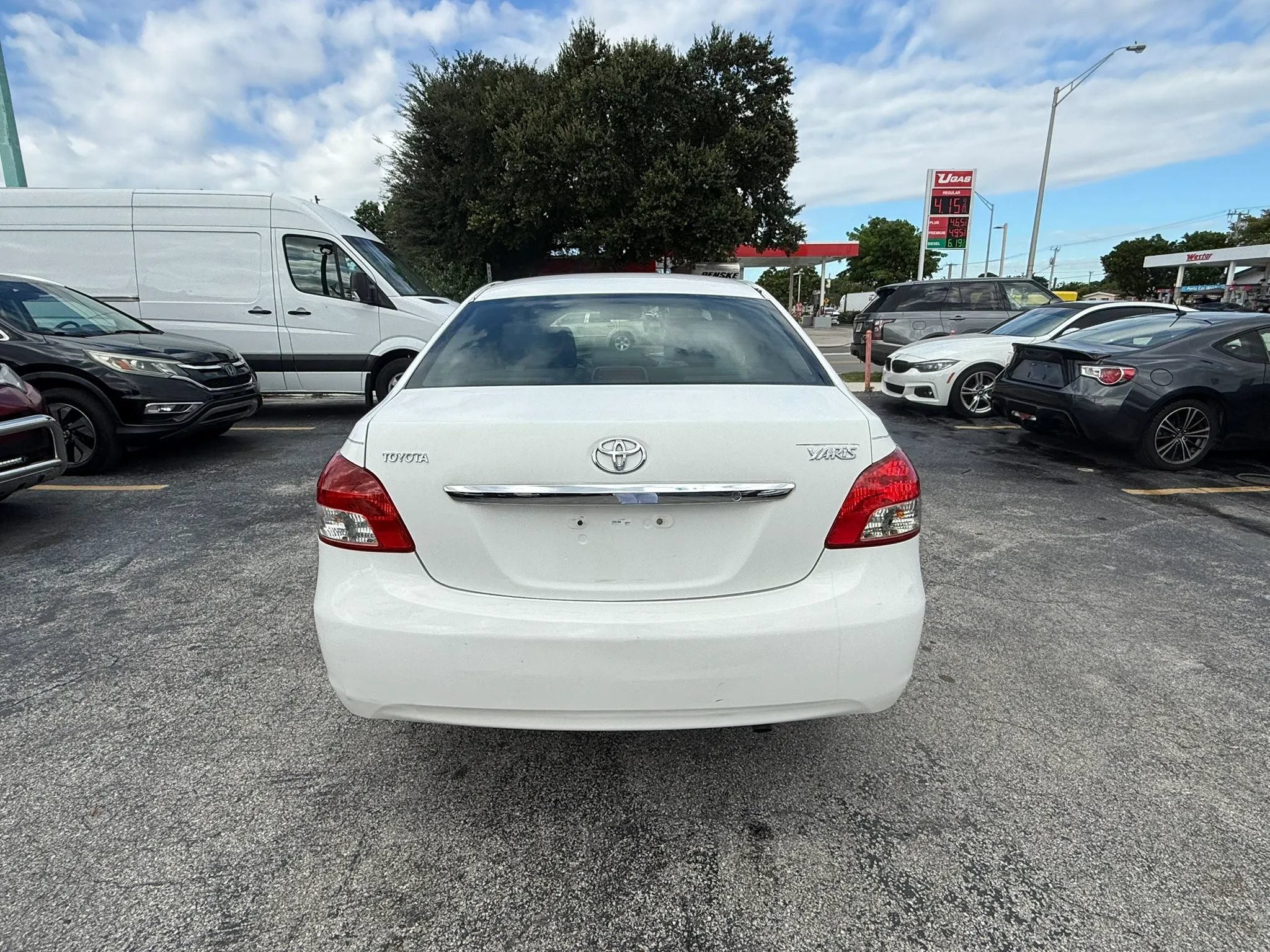 Used 2011 Toyota Yaris Sedan w/ PWR Pkg w/Steel Wheels FWD image 4
