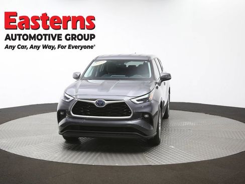 Used 2022 Toyota Highlander LE image 54