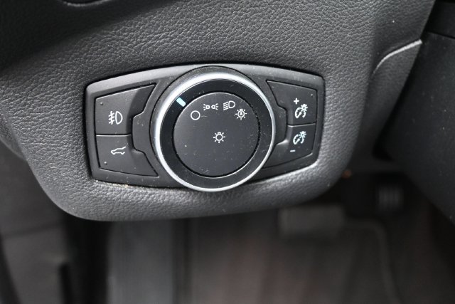 Used 2017 Ford Escape SE w/ Equipment Group 201A FWD image 21