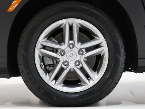 Used 2023 Hyundai Kona SE w/ Cargo Package AWD/4WD image 9