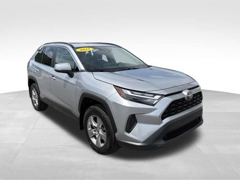 Used 2025 Toyota RAV4 XLE w/ Convenience Package AWD/4WD image 8