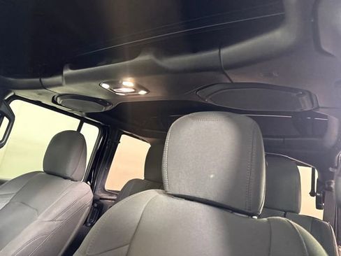 Used 2021 Jeep Wrangler Unlimited Sport image 12