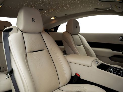 Used 2017 Rolls-Royce Wraith RWD image 34