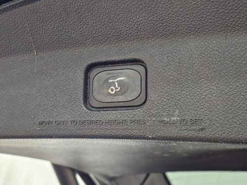 Used 2016 Ford Explorer Limited image 34