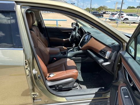 Used 2023 Subaru Outback Touring AWD/4WD image 14