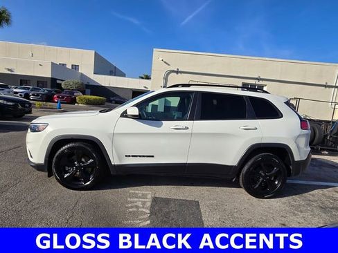 Used 2019 Jeep Cherokee Latitude Plus image 4