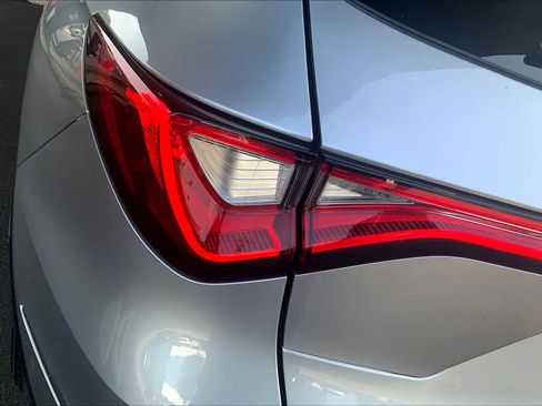 Used 2023 Acura MDX SH-AWD w/ Technology Package image 32